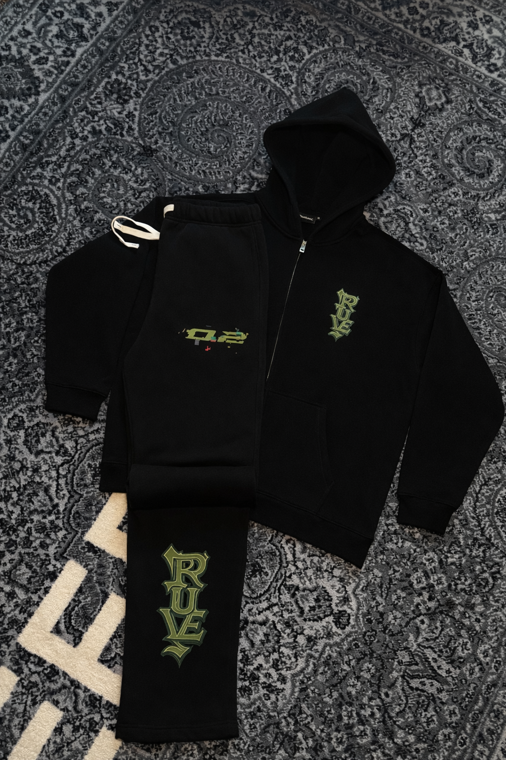 0.2 Pruve open leg pants