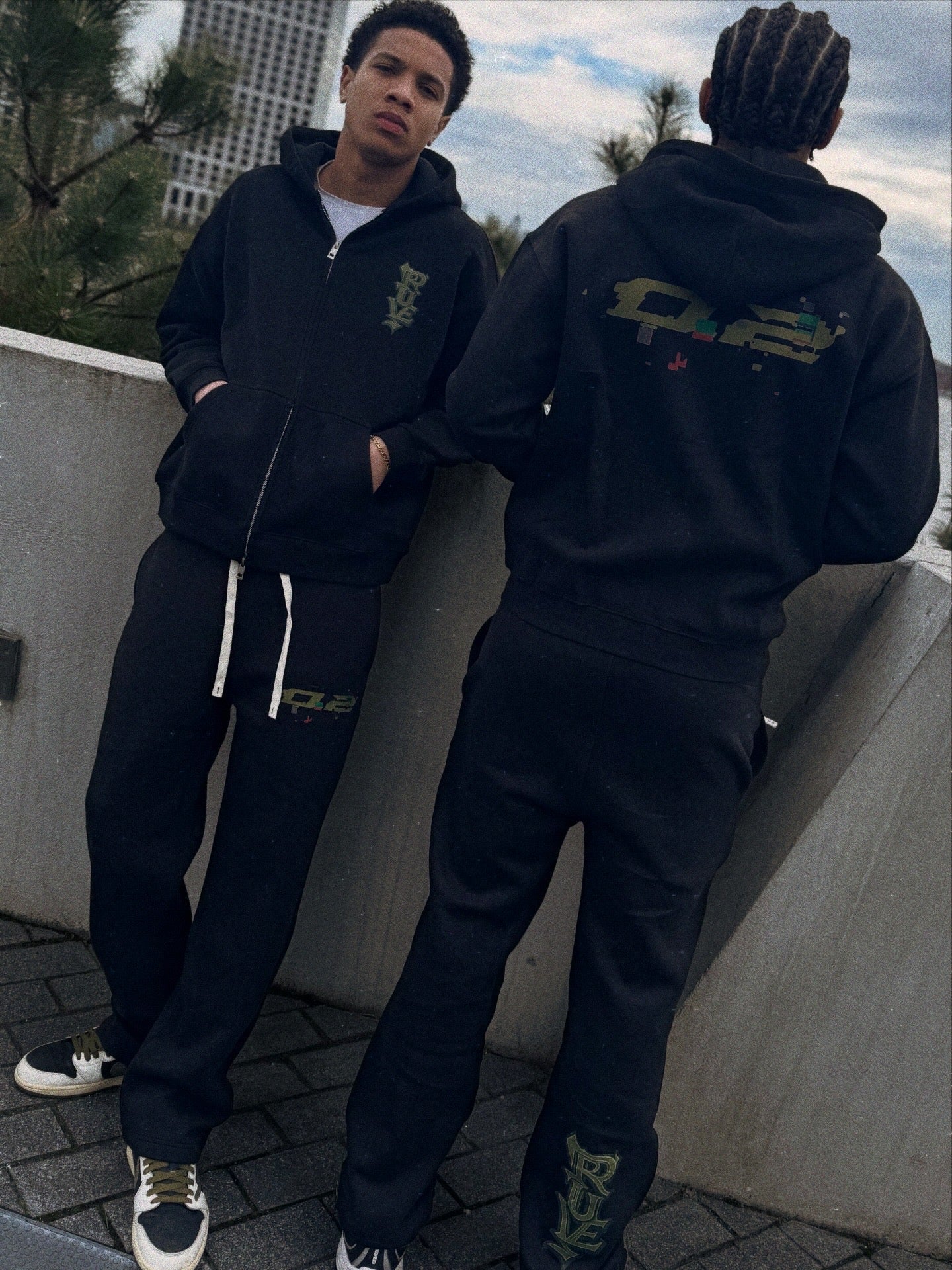 0.2 Pruve open leg pants